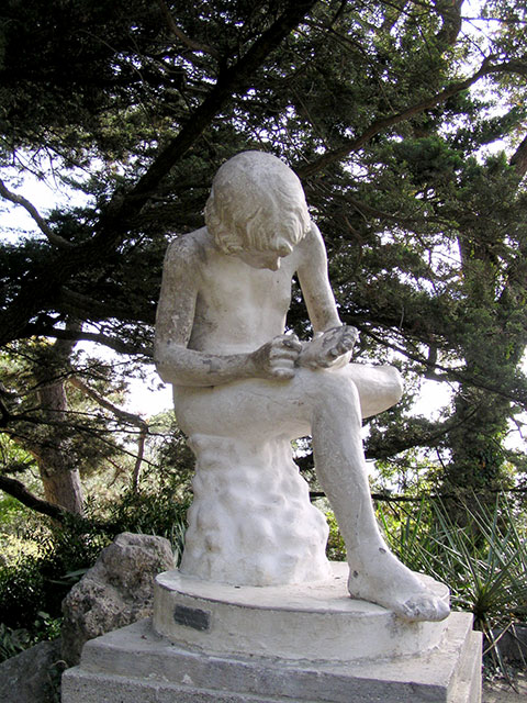 Скульптура (Никитский ботанический сад)