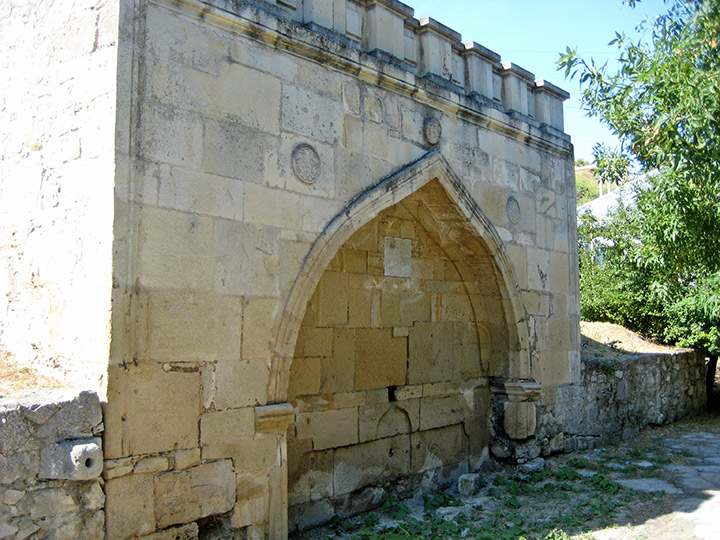Армянский фонтан (Феодосия)
