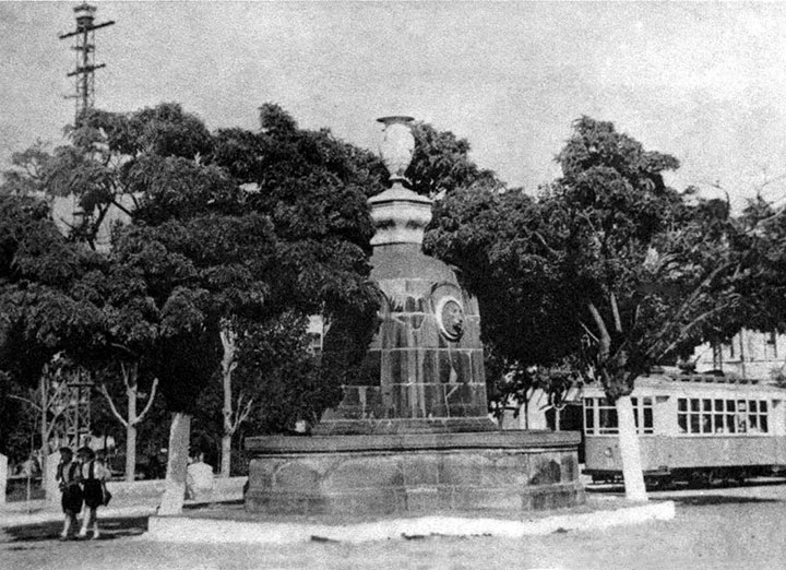Базарный фонтан (Симферополь)