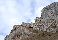 Каменная арка в Холодном Кулуаре. Чатыр-Даг. 