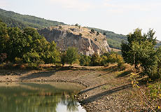 Скала Красный камень