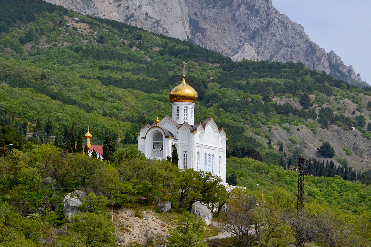 Храм Казанской иконы Божией Матери (Кастрополь) — путеводитель по отдыху в  Крыму