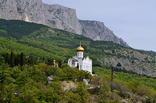 Храм в Кастрополе