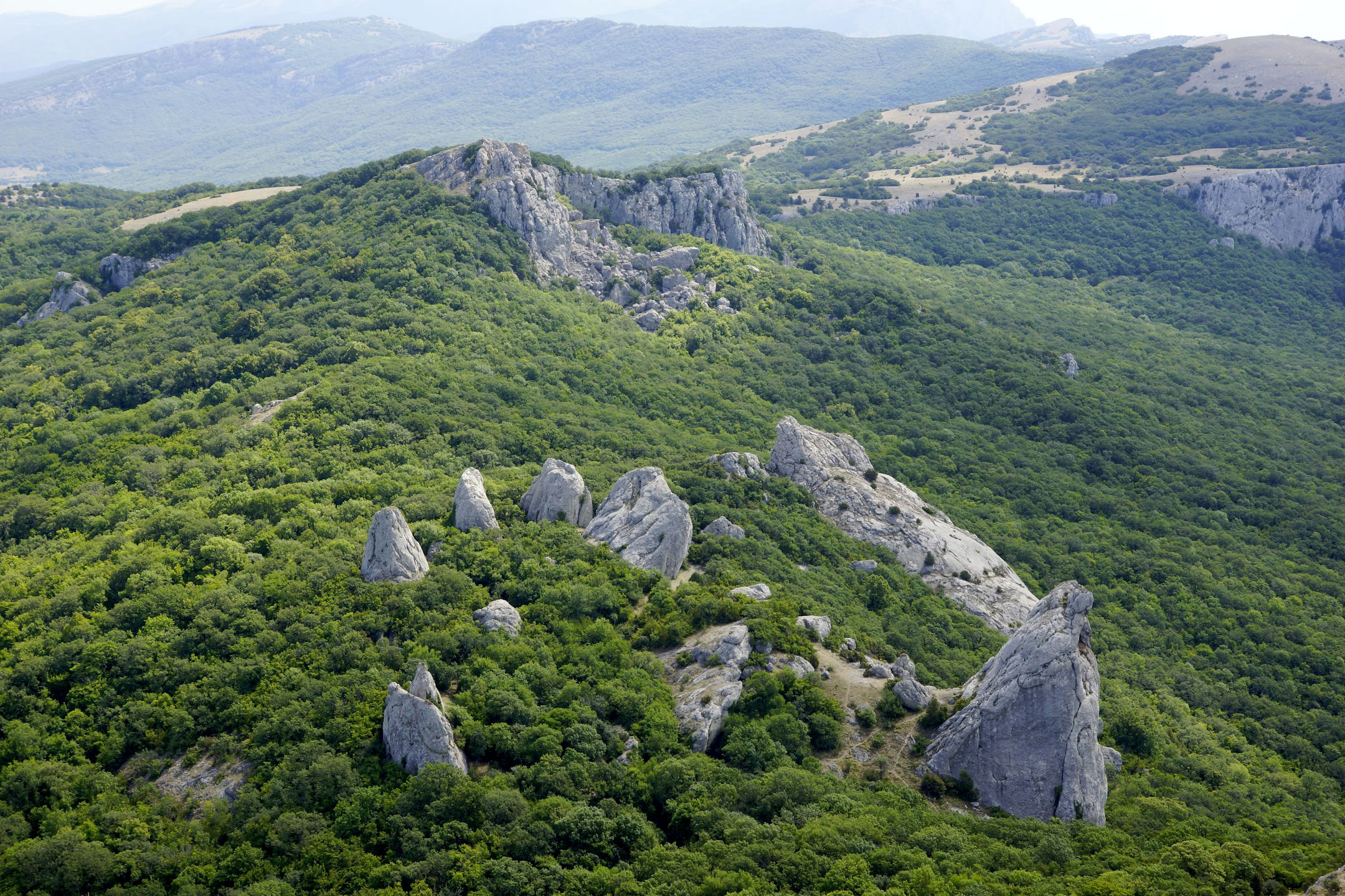 Гора Ильяс Кая и храм солнца