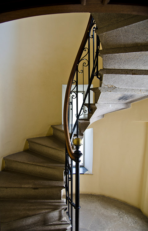Винтовая лестница (Массандровский дворец)
