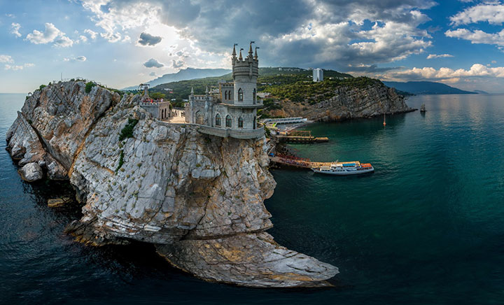 Ласточкино гнездо