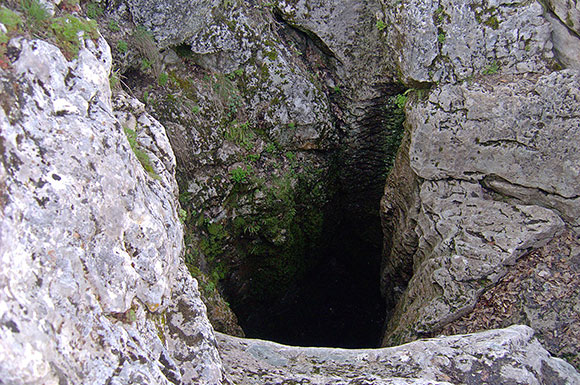 Гугерджин-Хосар (Голубиный колодец)