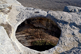 Тешкли-Коба (пещера-грот)