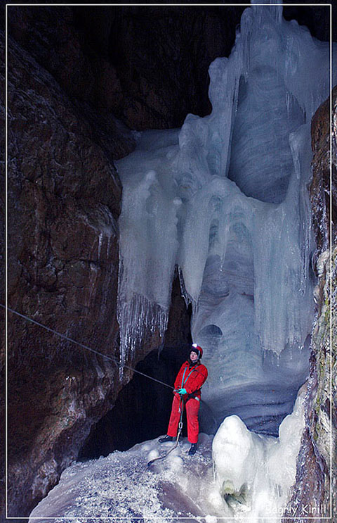 Ледяная пещера Бузлук-Коба