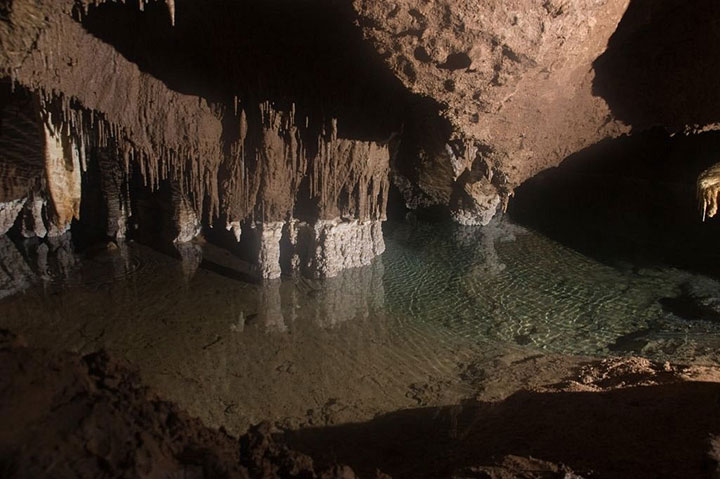 Суворовская пещера (Караби-яйла)
