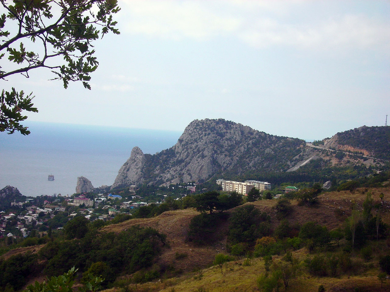 Алупка скала Лебединое крыло