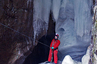 Ледяная пещера Бузлук-Коба