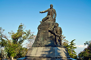 Памятник Корнилову