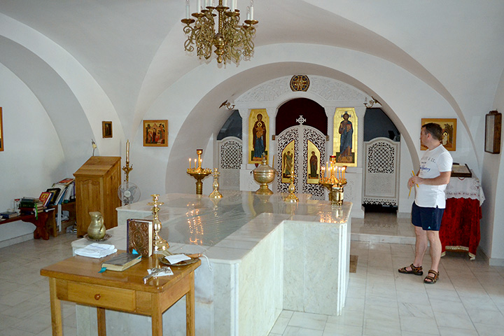 храм николая и александры в ялте богослужения
