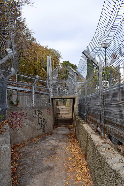 Забор из Ливадии в Ялту